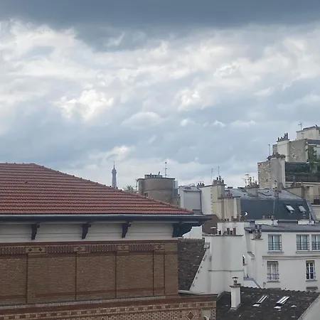 With Balcony Eiffel Tower View باريس