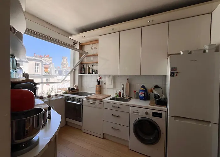With Balcony Eiffel Tower View Appartement